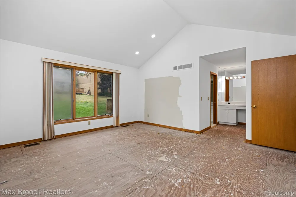 4418 Pinehurst Drive West Bloomfield Charter Township, MI 48322