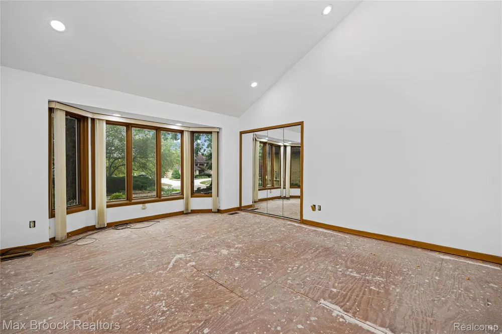 4418 Pinehurst Drive West Bloomfield Charter Township, MI 48322