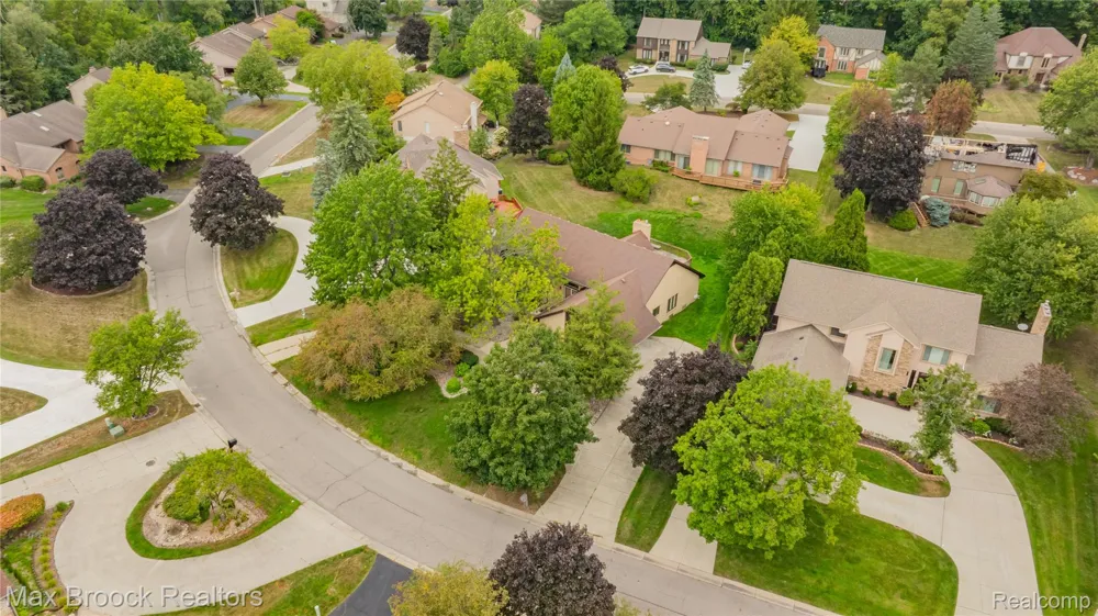 4418 Pinehurst Drive West Bloomfield Charter Township, MI 48322