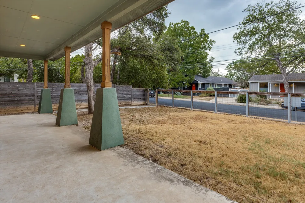 1604 Walnut Avenue #A Austin, TX 78702