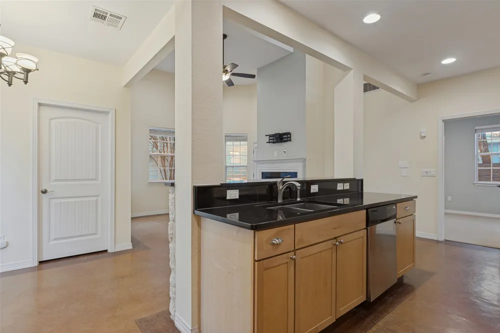 1604 Walnut Avenue #A Austin, TX 78702
