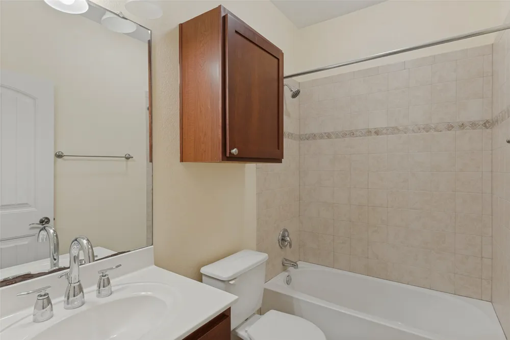 1604 Walnut Avenue #A Austin, TX 78702