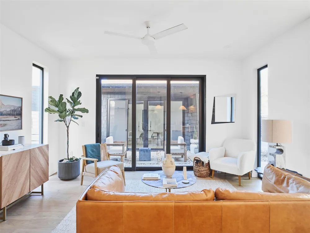 4427 Gillis Street #2 Austin, TX 78745