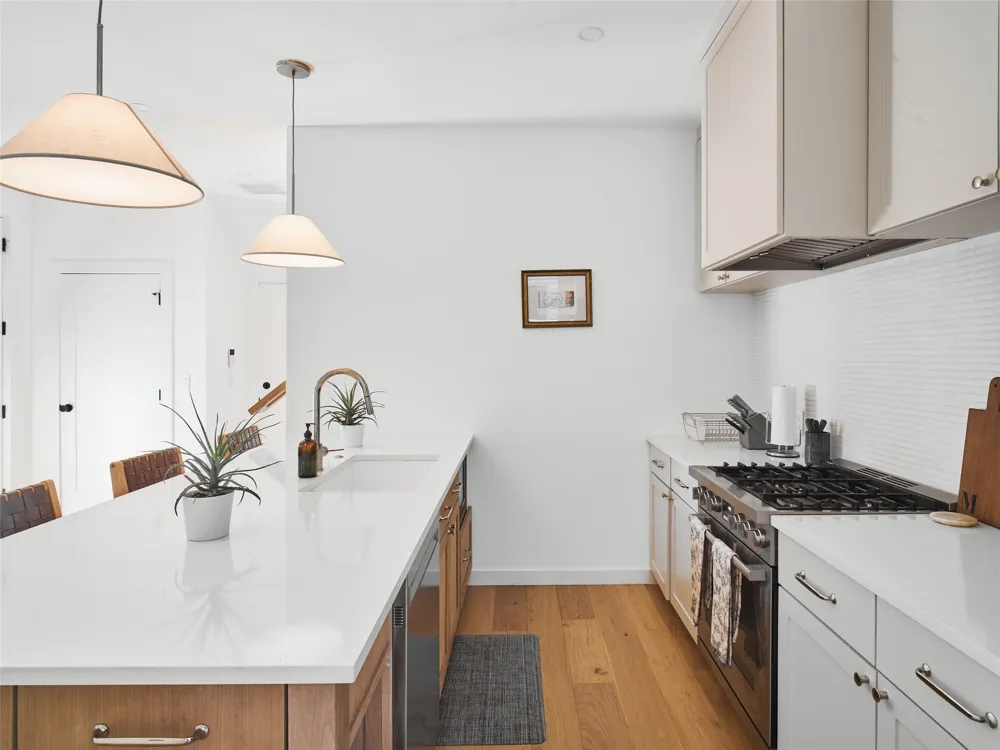 4427 Gillis Street #2 Austin, TX 78745
