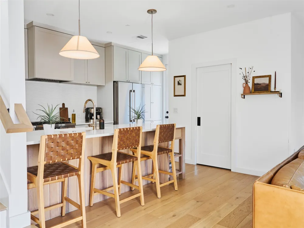 4427 Gillis Street #2 Austin, TX 78745