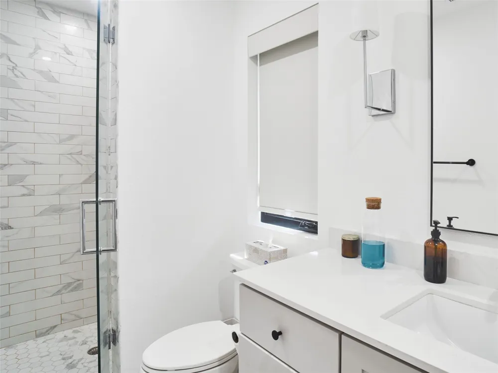 4427 Gillis Street #2 Austin, TX 78745