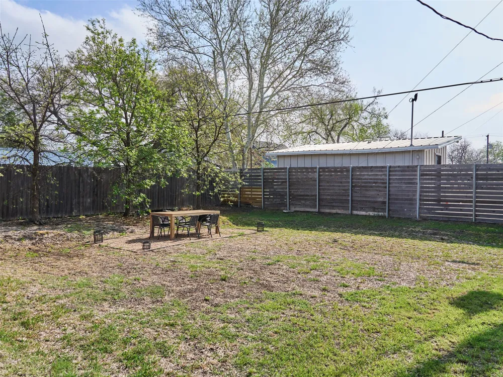 4427 Gillis Street #2 Austin, TX 78745