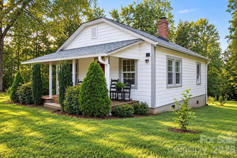 579 Hollis Road Ellenboro, NC 28040