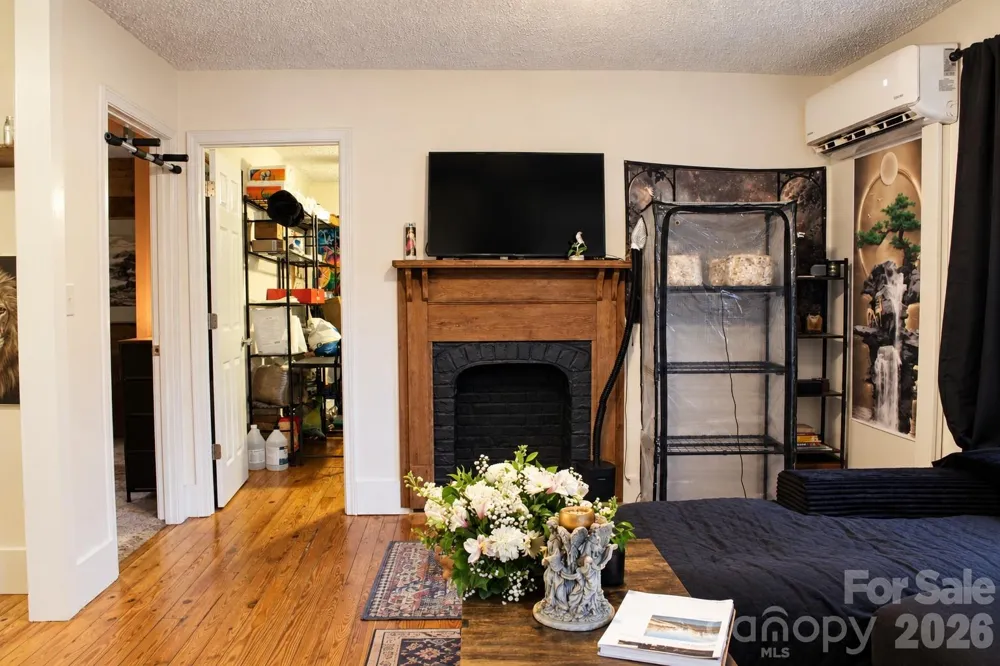 579 Hollis Road Ellenboro, NC 28040