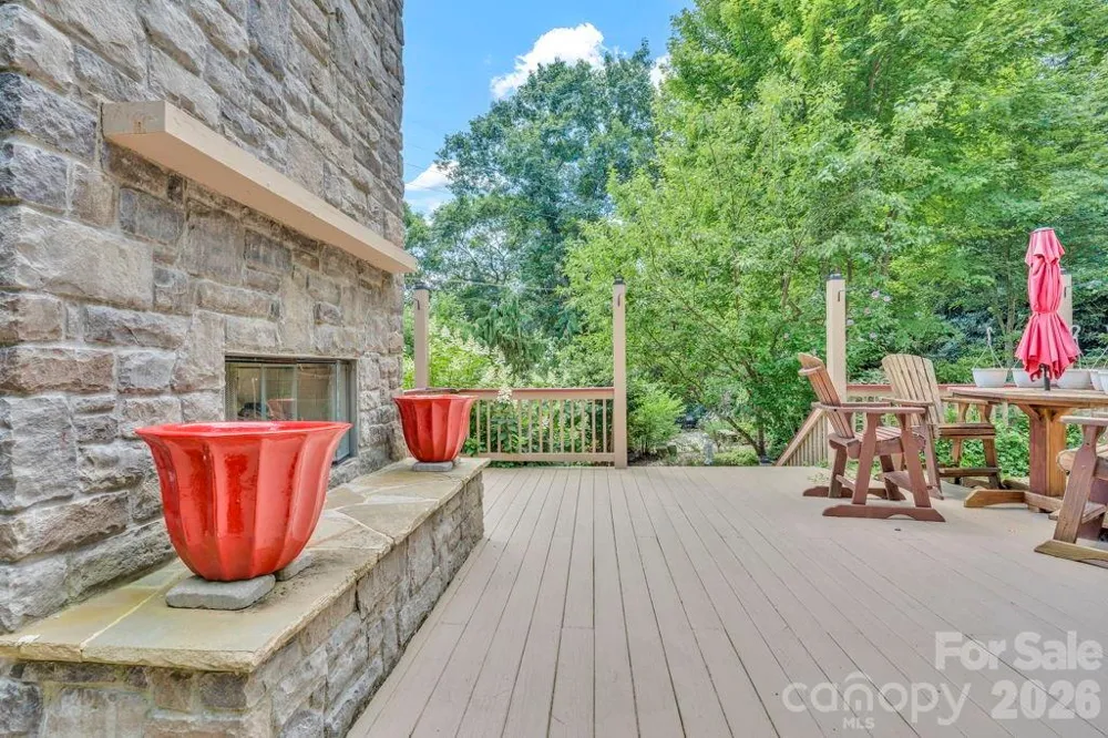 241 Wonderland Trail Blowing Rock, NC 28605