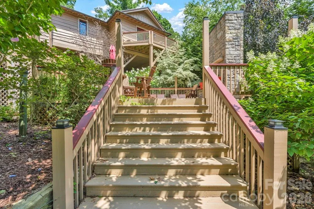 241 Wonderland Trail Blowing Rock, NC 28605