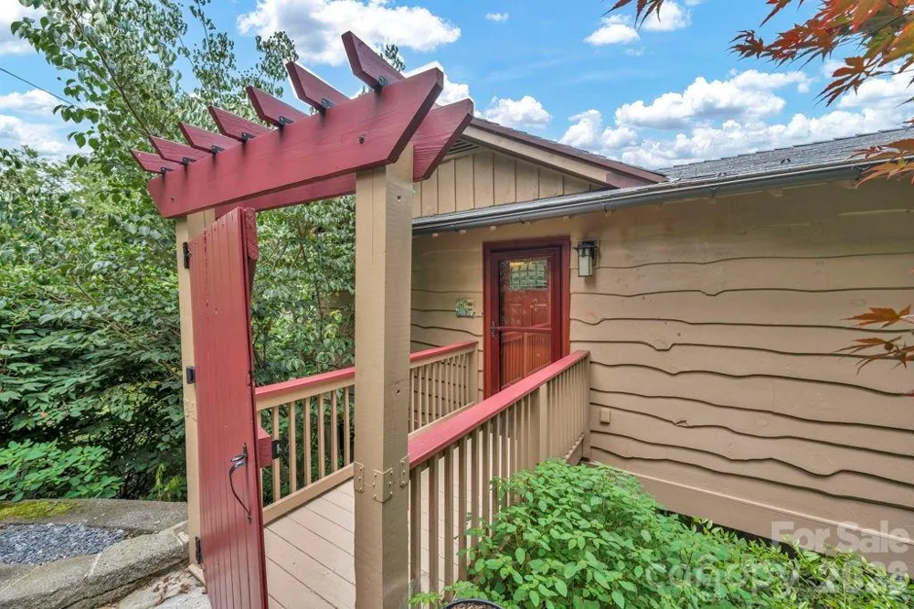 241 Wonderland Trail Blowing Rock, NC 28605