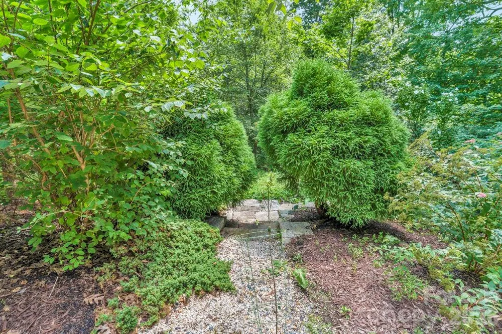 241 Wonderland Trail Blowing Rock, NC 28605