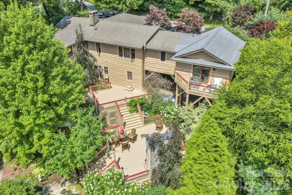 241 Wonderland Trail Blowing Rock, NC 28605