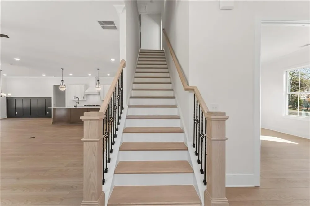 208 Knollwood Bend Canton, GA 30115