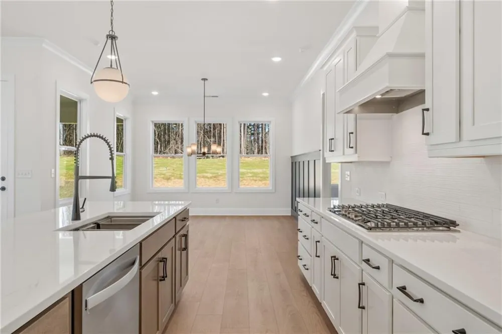 208 Knollwood Bend Canton, GA 30115