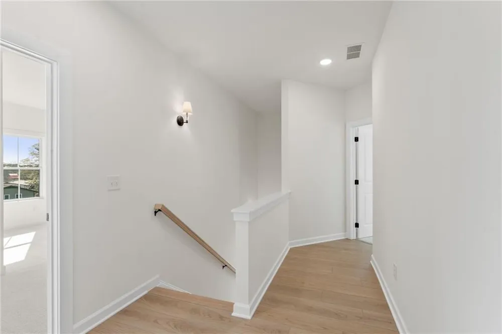 208 Knollwood Bend Canton, GA 30115