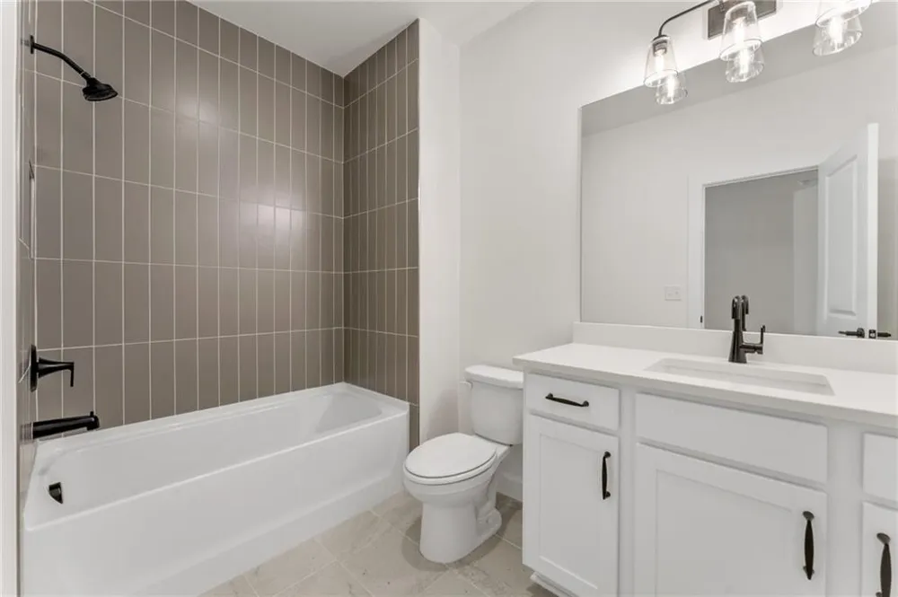 208 Knollwood Bend Canton, GA 30115