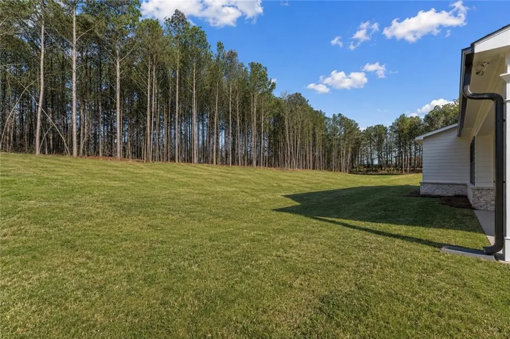 208 Knollwood Bend Canton, GA 30115