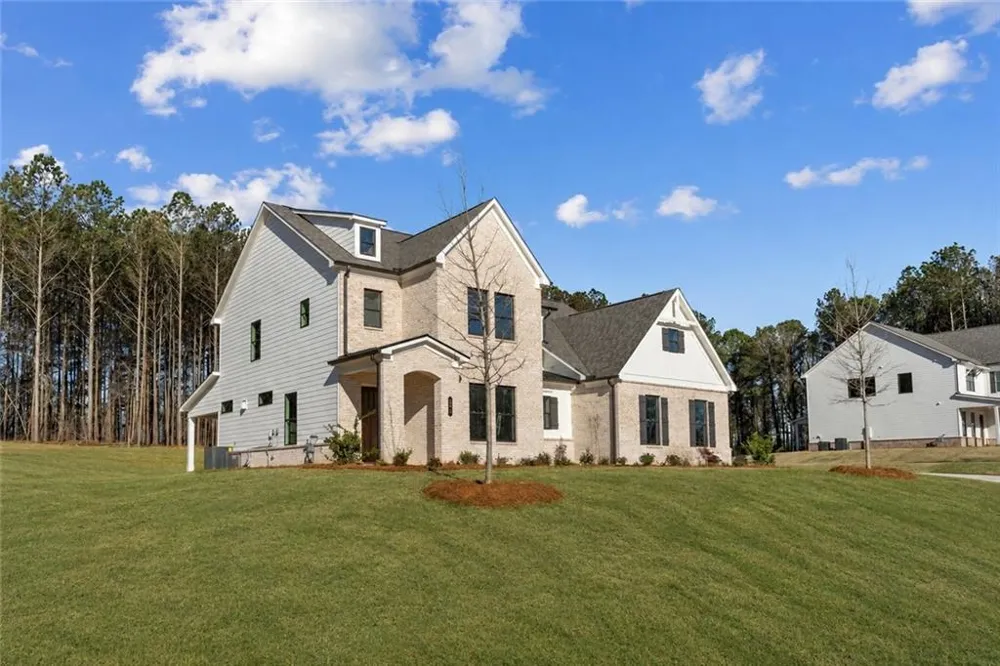 208 Knollwood Bend Canton, GA 30115
