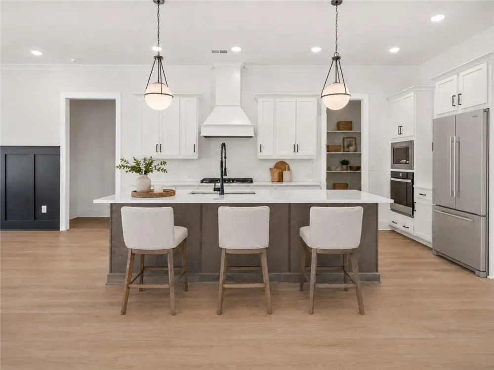 208 Knollwood Bend Canton, GA 30115