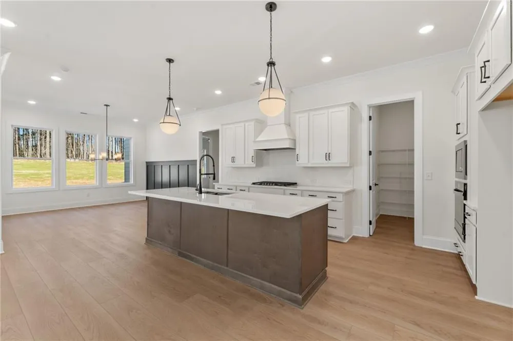 208 Knollwood Bend Canton, GA 30115