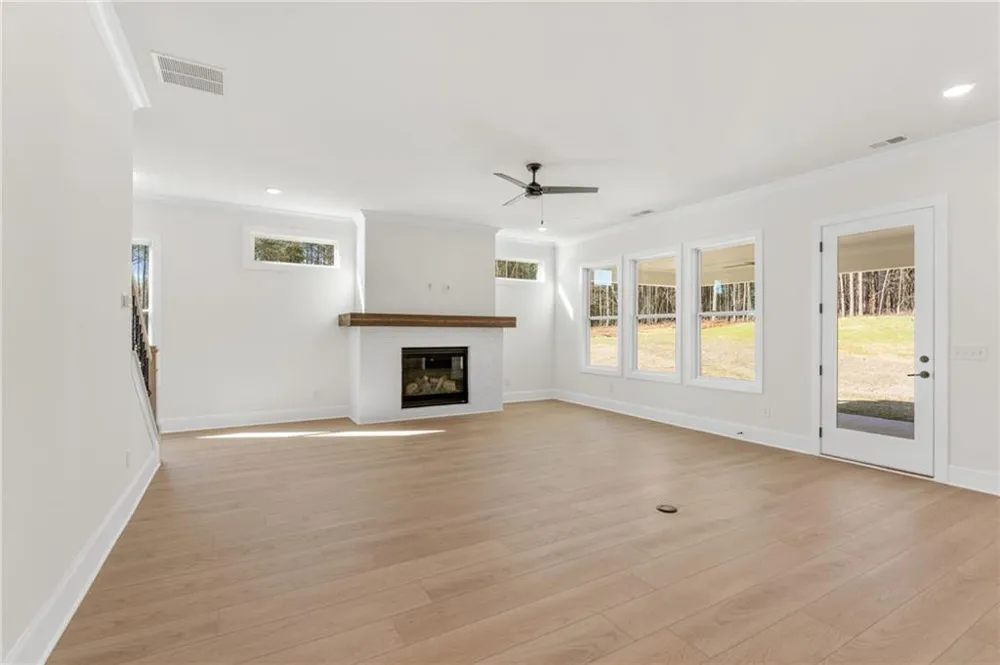 208 Knollwood Bend Canton, GA 30115