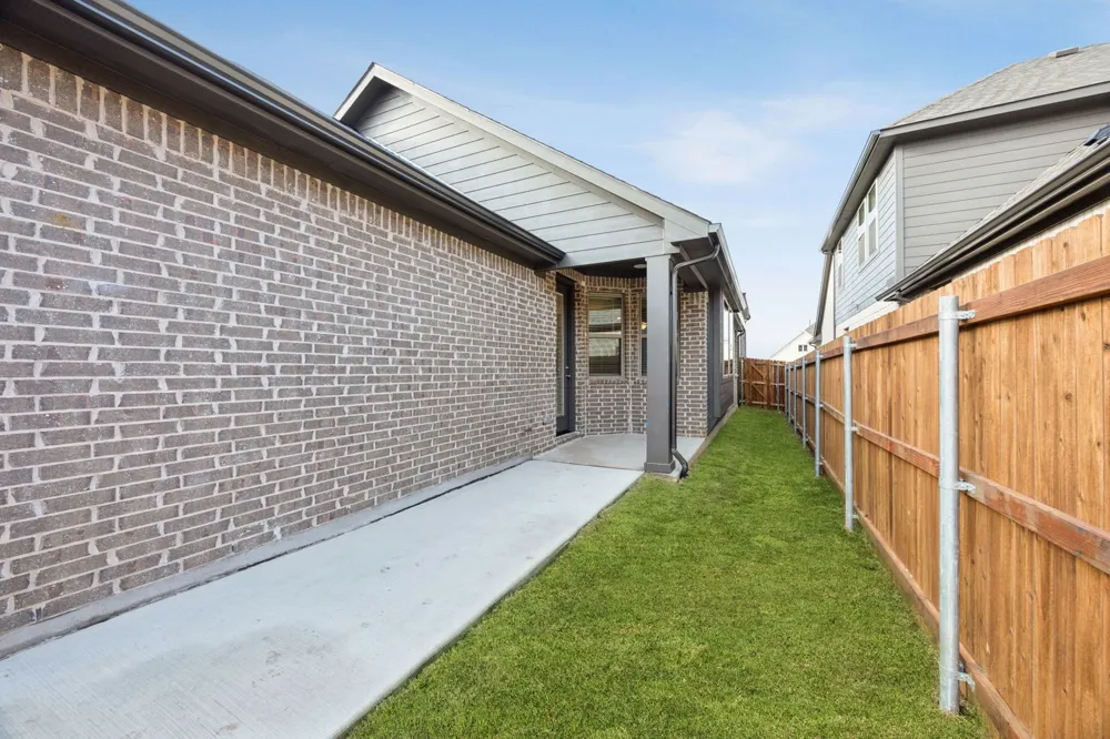 3945 Avendale Drive Crandall, TX 75126