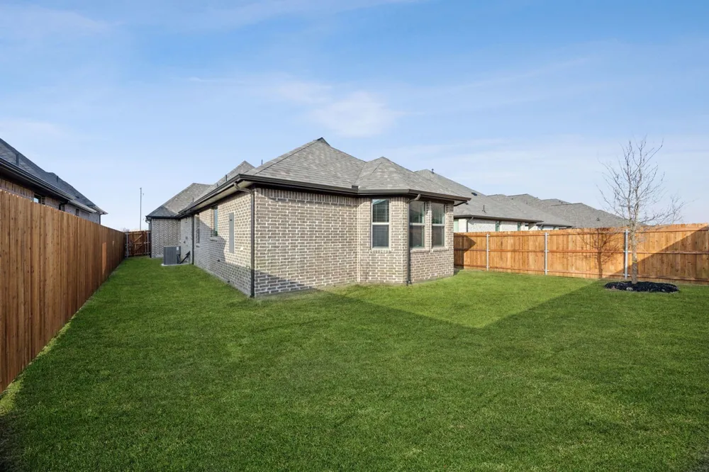 3945 Avendale Drive Crandall, TX 75126