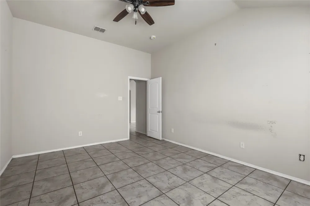 4203 Agate Drive Granbury, TX 76049