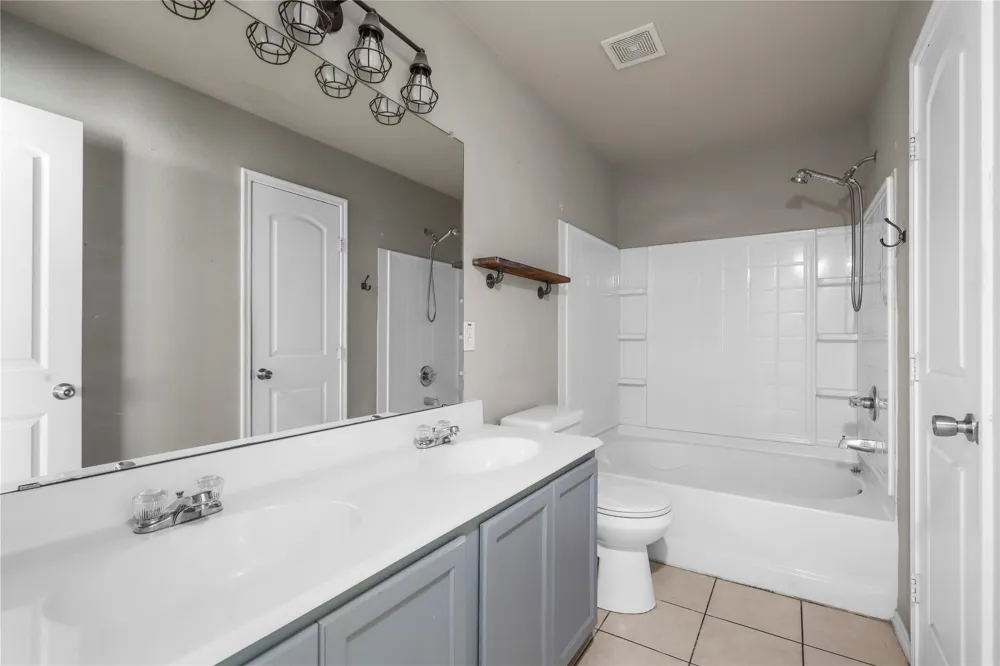 4203 Agate Drive Granbury, TX 76049