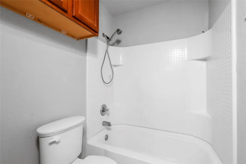 4203 Agate Drive Granbury, TX 76049