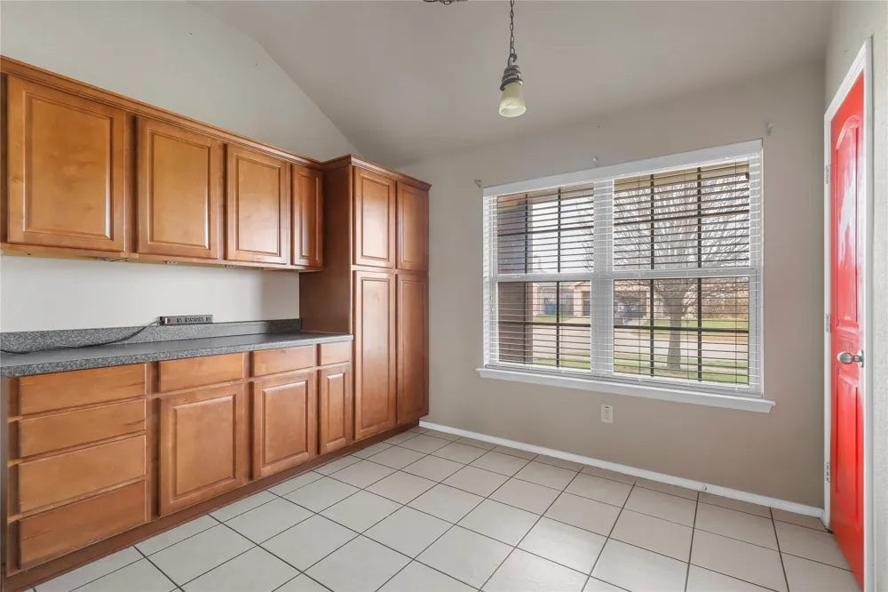 4203 Agate Drive Granbury, TX 76049