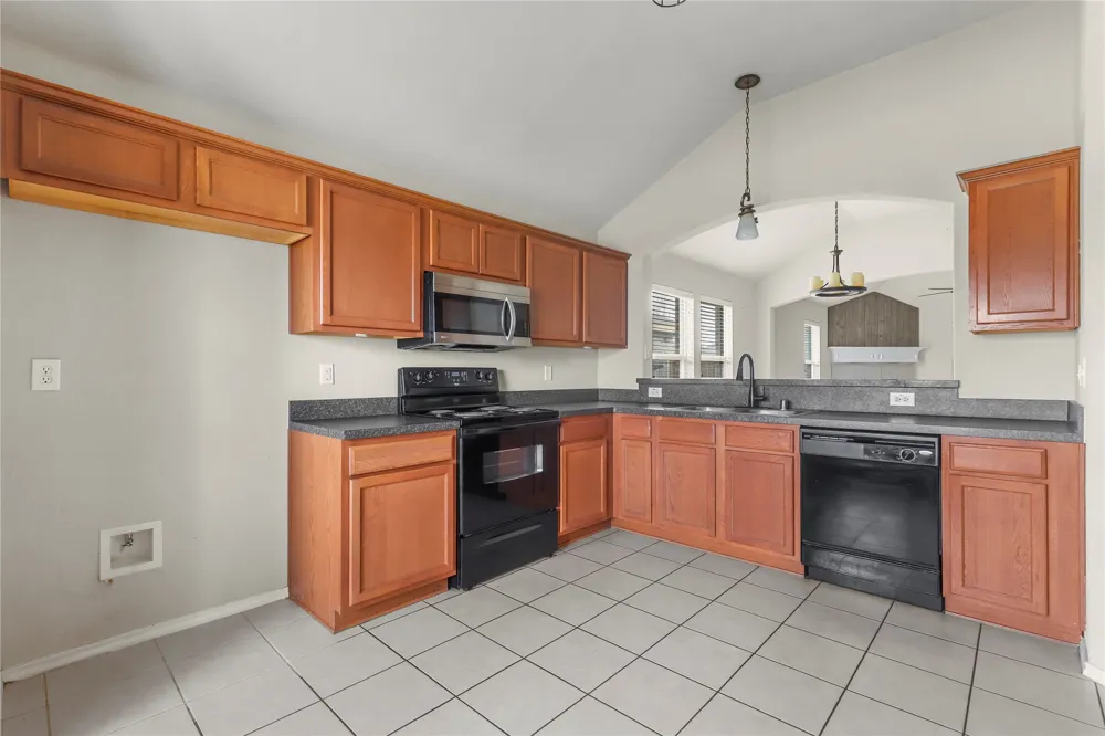4203 Agate Drive Granbury, TX 76049