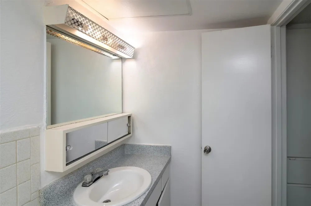 7030 Glenview Drive #66 North Richland Hills, TX 76180