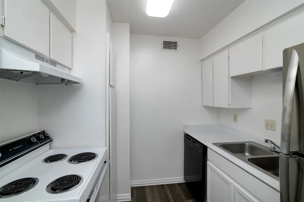 7030 Glenview Drive #66 North Richland Hills, TX 76180