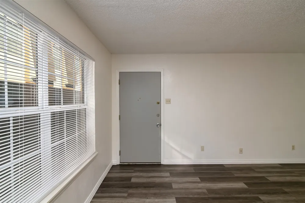 7030 Glenview Drive #66 North Richland Hills, TX 76180