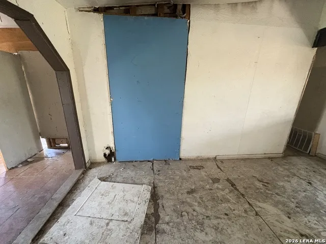 1320 Avenue B Hondo, TX 78861