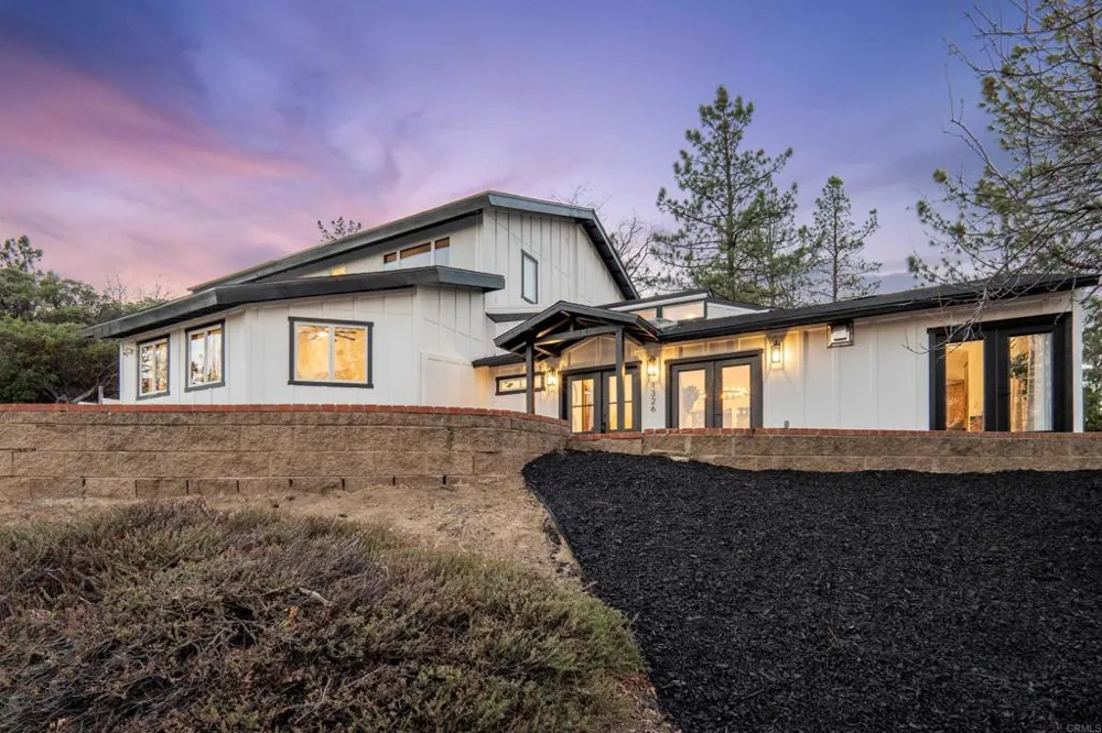1326 Farmer Road Julian, CA 92036