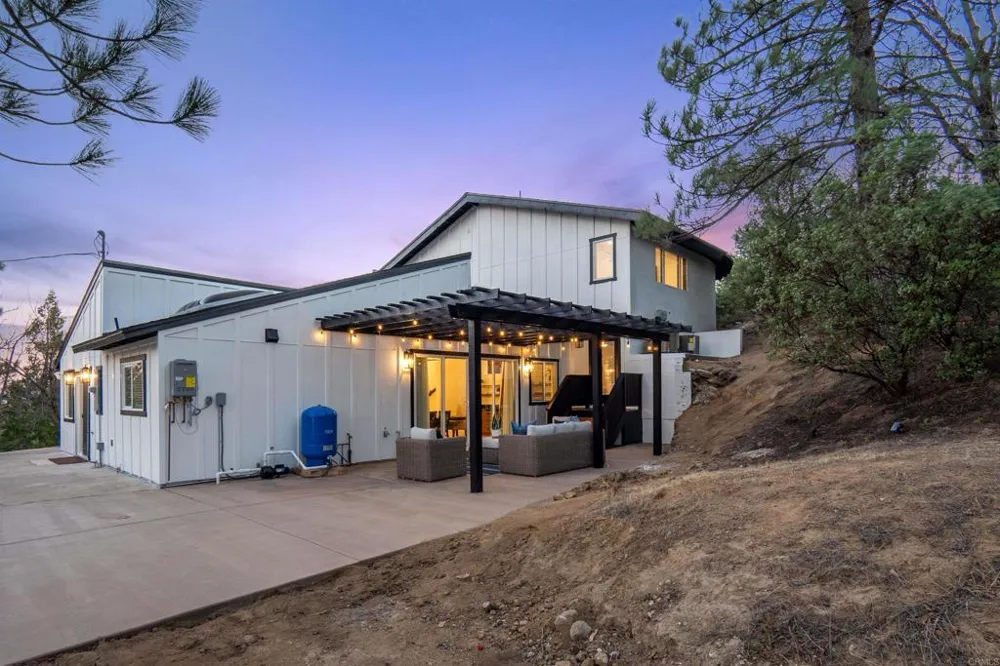 1326 Farmer Road Julian, CA 92036
