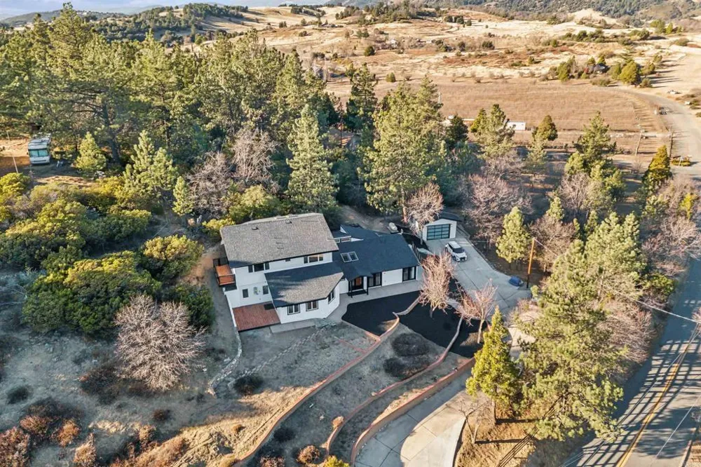 1326 Farmer Road Julian, CA 92036