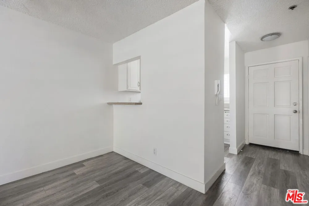 412 W Dryden Street #2 Glendale, CA 91202