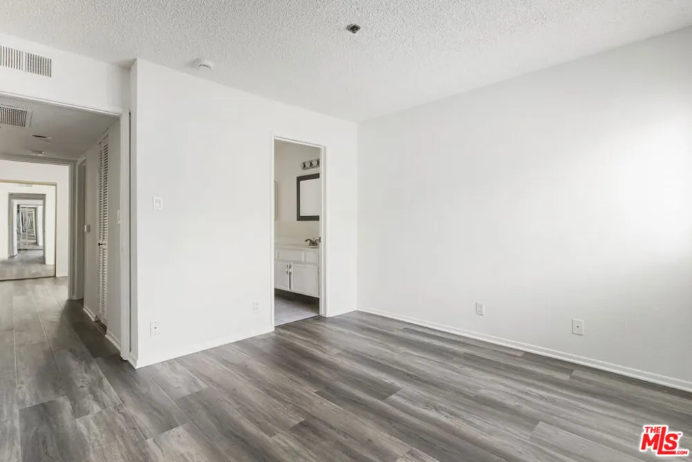 412 W Dryden Street #2 Glendale, CA 91202