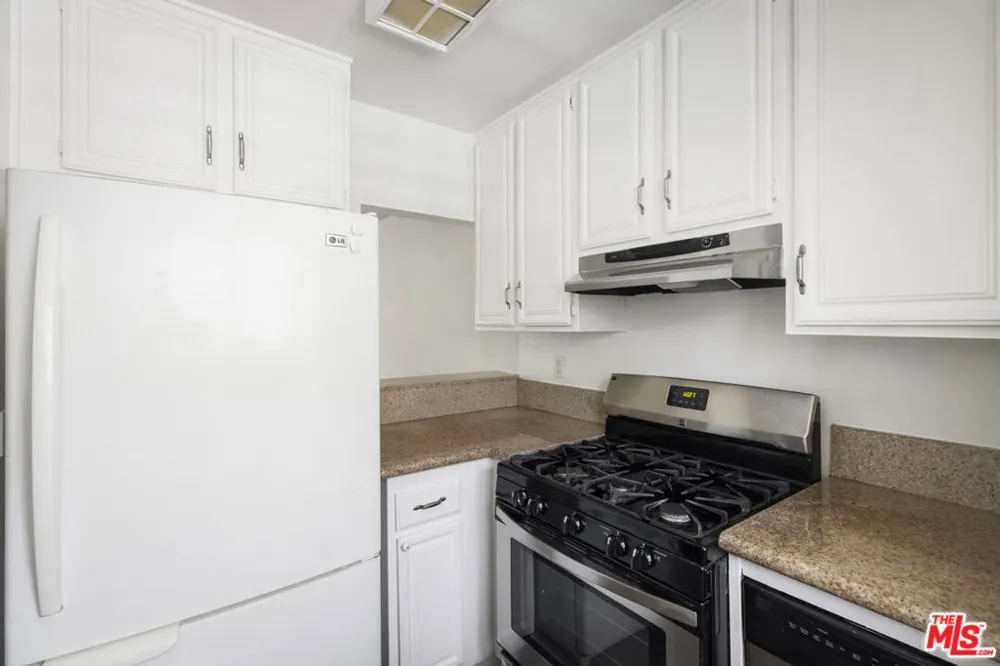 412 W Dryden Street #2 Glendale, CA 91202