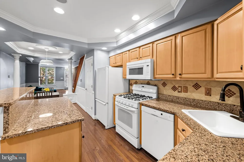 3211 FOSTER Baltimore, MD 21224