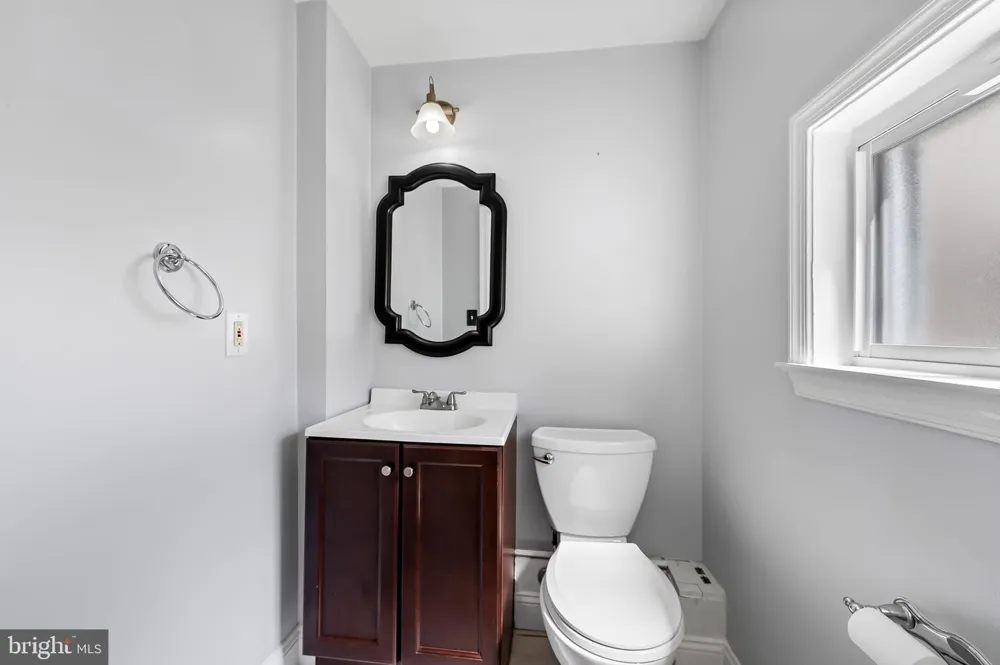 3211 FOSTER Baltimore, MD 21224