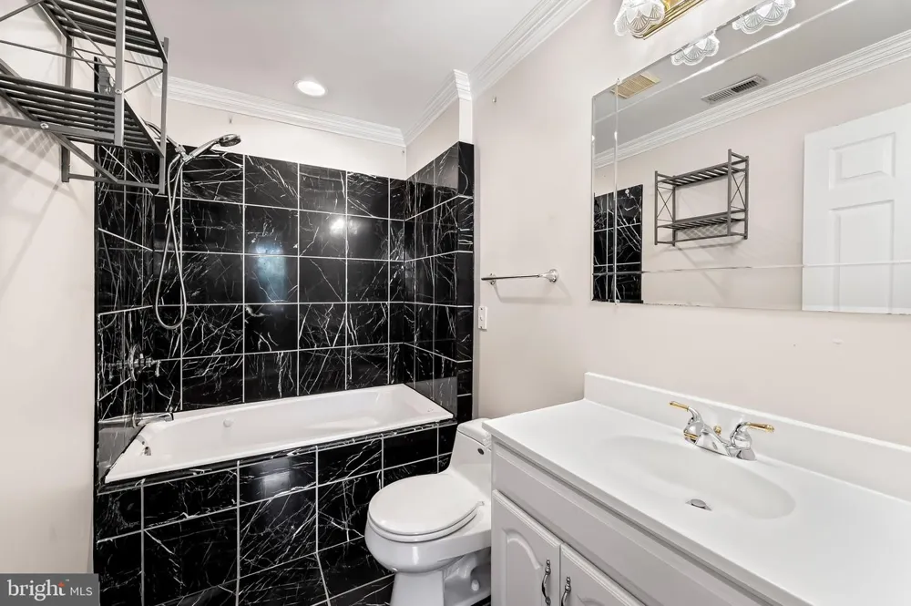 3211 FOSTER Baltimore, MD 21224