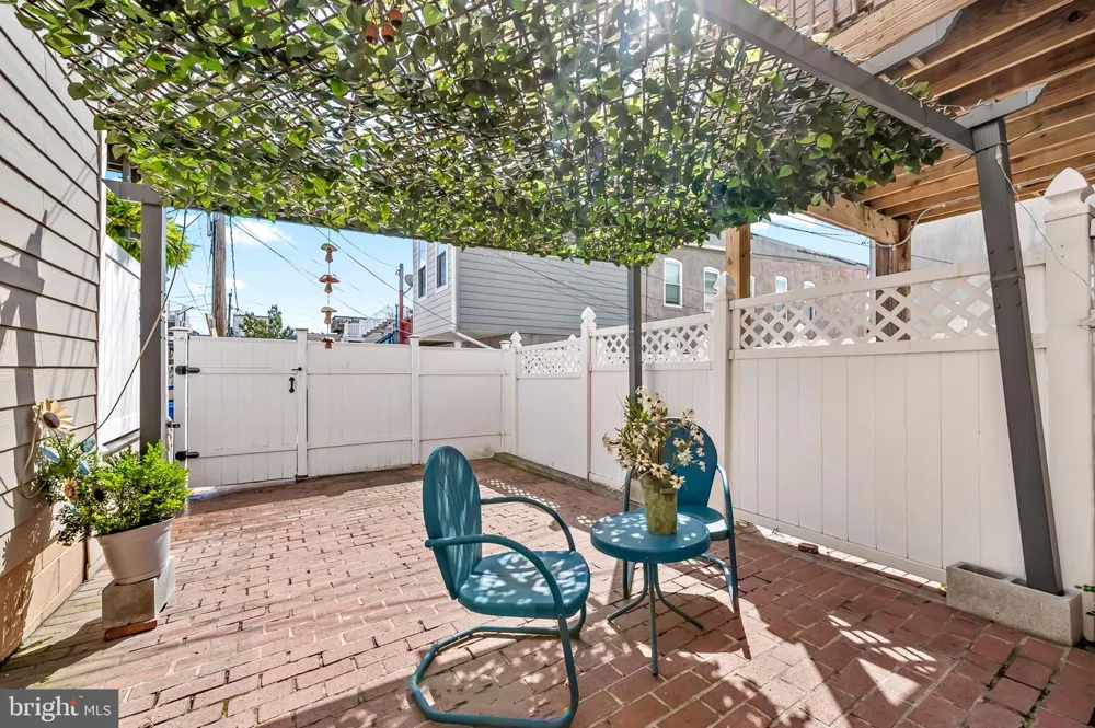 3211 FOSTER Baltimore, MD 21224