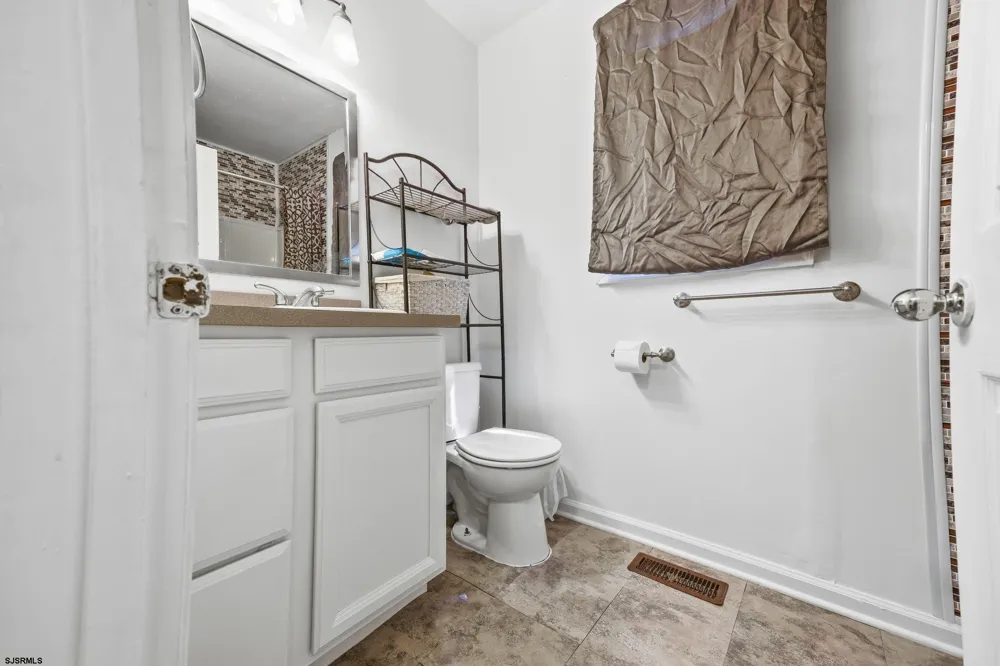 707 Lakeshore Dr Millville, NJ 08332