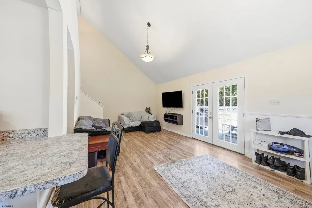707 Lakeshore Dr Millville, NJ 08332